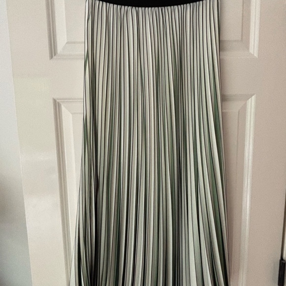 Reiss pleated striped midi skirt - Picture 3 of 4